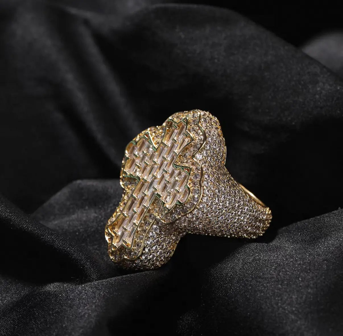 Cross Baguette Ring