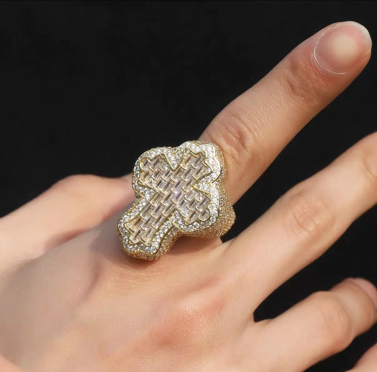 Cross Baguette Ring